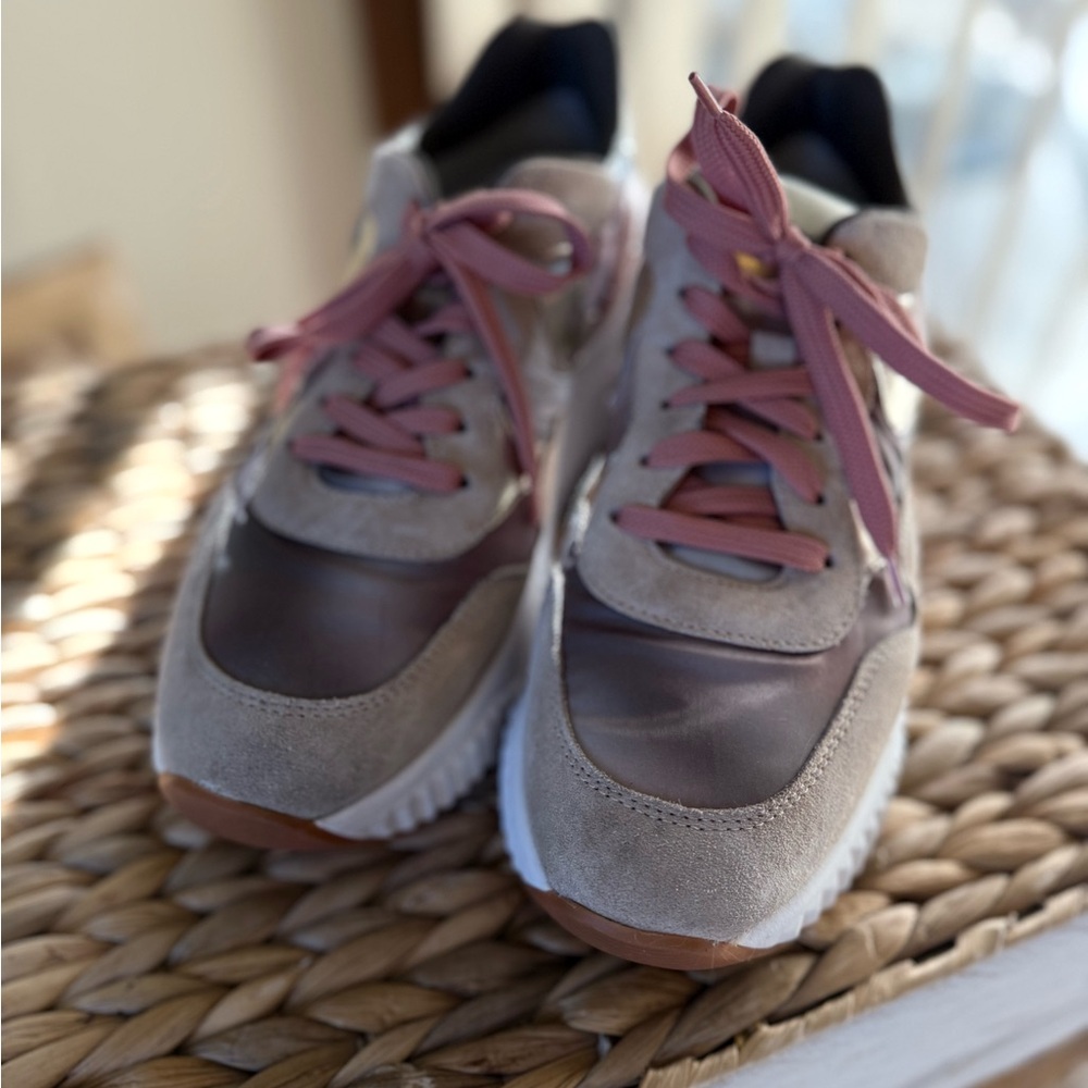 Voile Blanche Lana Suede Trainers—Women's Sneakers in Pink and Gold - Picture 3 of 6